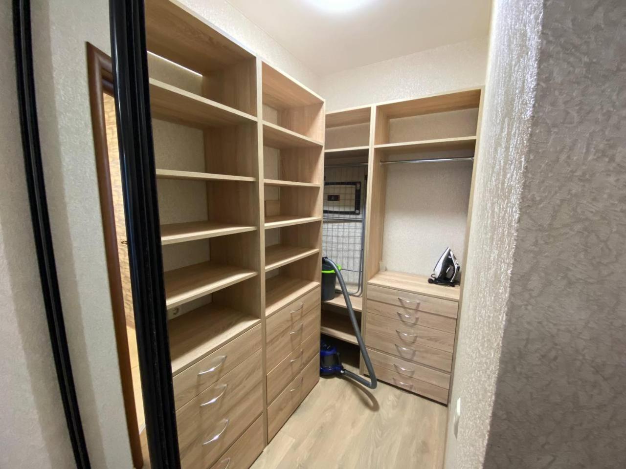 Atlant Luxury: Family-friendly Perlina On Golovna Apartment